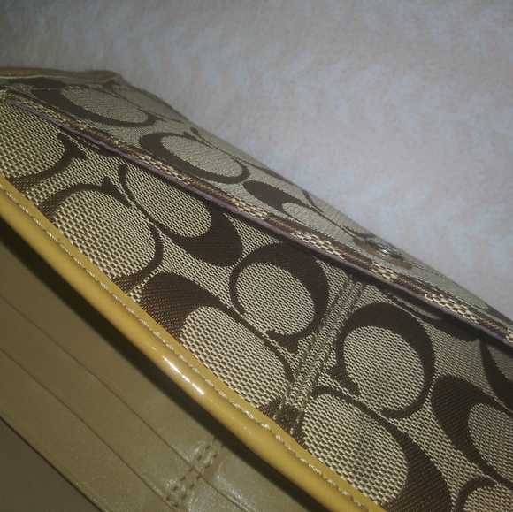 Coach Wallet - Picture 3 of 7